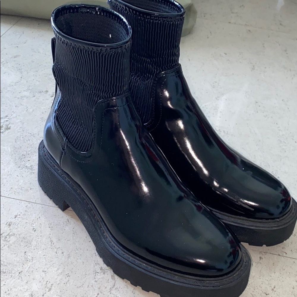 Black Zara flat ankle boots